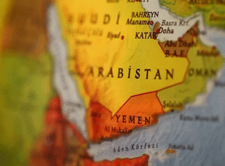 Yemen’deki İran destekli Husilerin saldırılarının hedefindeki Suudi Arabistan’ın güneyinde yer