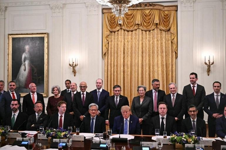 ABD Başkanı Donald Trump, kamu kurumlarının resmi yazışma ve belgelerinde