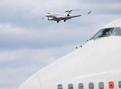 Trump, sosyal medya hesabından yaptığı paylaşımda, Bombardier’in ürünlerinin ABD’ye satışına