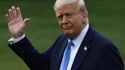 Trump, bir etkinliğe katılmak üzere gittiği Kuzey Carolina eyaletinde uçaktan
