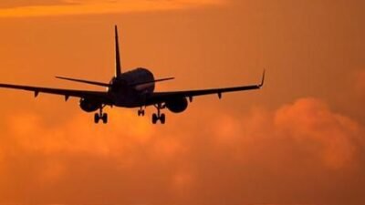 ABD’de Baltimore’dan Miami’ye giden American Airlines uçağında şaşkına çeviren bir