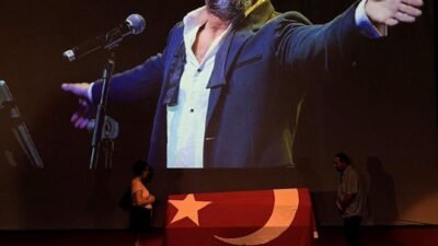 Kağıthane’deki evinde ölü bulunan oyuncu Serhat Kılıç için bugün Harbiye