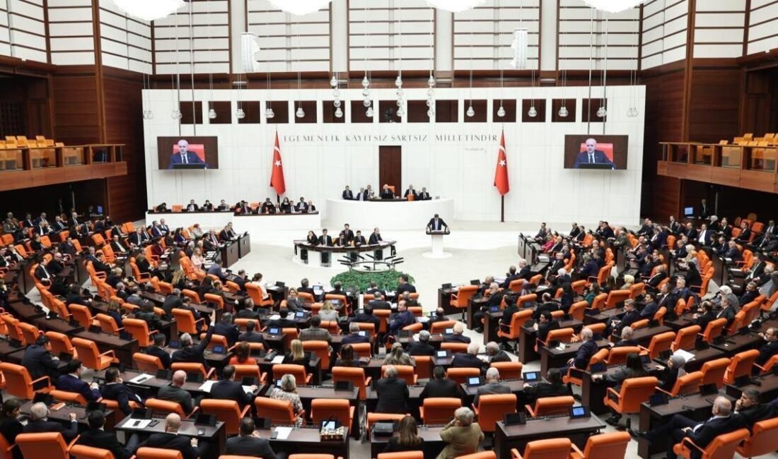 TBMM Genel Kurulu, 51 günlük aranın ardından yasama çalışmalarına 1