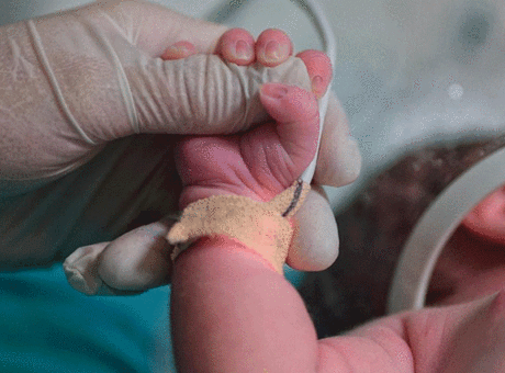 Yunanistan’ın doğum oranlarında ciddi düşüş Demografi Araştırmaları Enstitüsünün (IDEM) ülkedeki demografik değişimleri ele aldığı araştırmasında