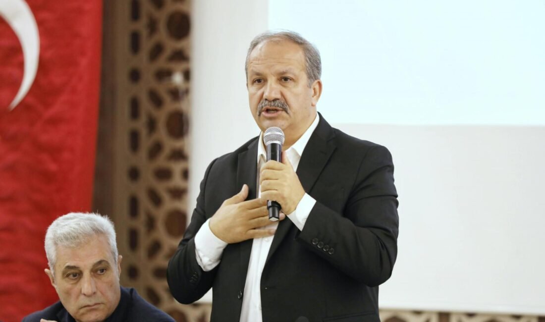 Sağlık-Sen Kocaeli Şubesi’nin düzenlediği İl Divan Toplantısı’na Genel Başkan Mahmut