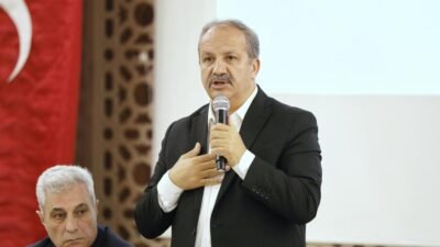Sağlık-Sen Kocaeli Şubesi’nin düzenlediği İl Divan Toplantısı’na Genel Başkan Mahmut