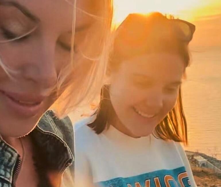 Alina Boz’un annesi Olga Boz’un korku dolu anları! İsyan etti Kaynak Berkem Temizel / Cnnturk.com Ünlü oyuncu Alina Boz’un annesi