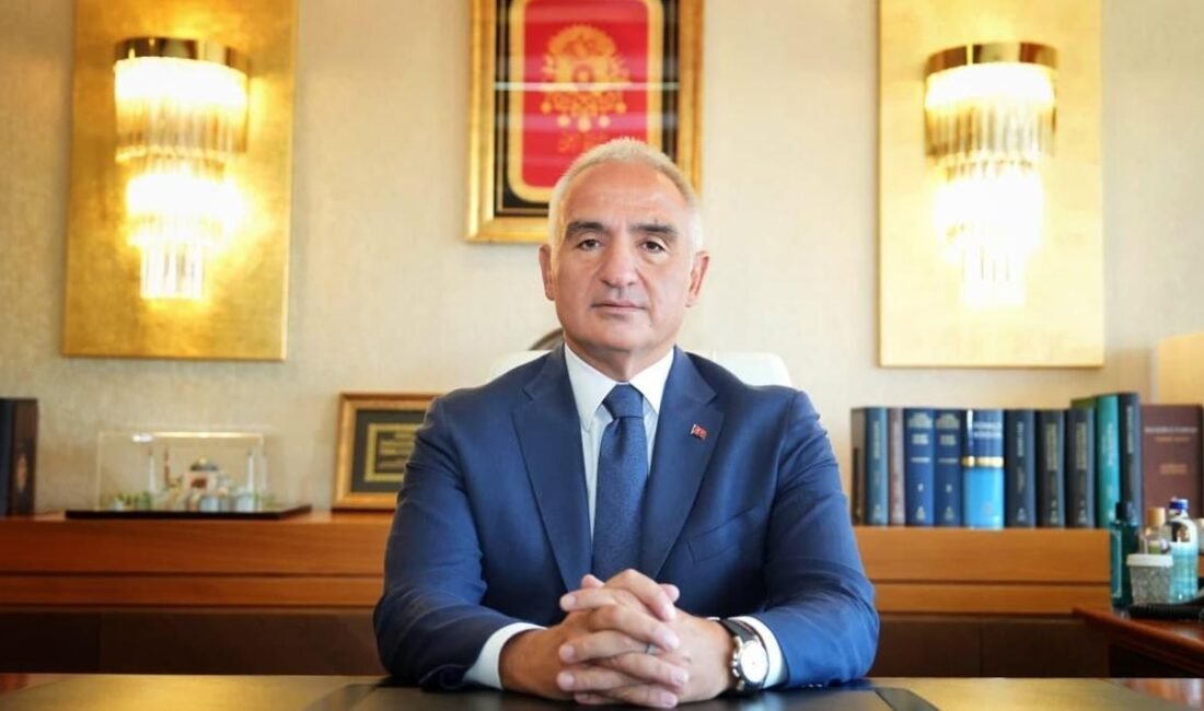 Antik Roma’nın görkemli eserleri asırlar sonra dünya sahnesinde Kültür ve Turizm Bakanı Mehmet Nuri Ersoy, Burdur Müzesi koleksiyonundan