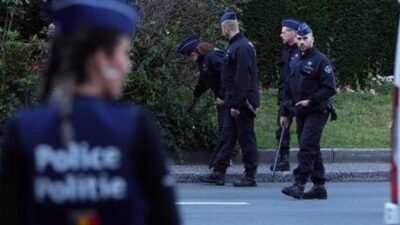 Ulusal yayın kuruluşu RTV’nin haberine göre, öğle tatilinde okulu arayan
