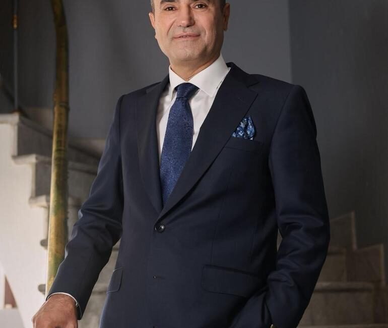 Medya, sanat, iş dünyası ve gastronomi alanında ödüller sahiplerini buldu.