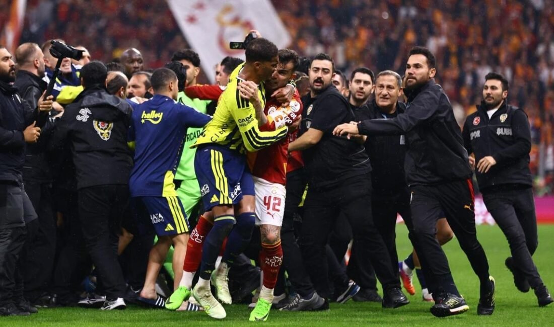 Derbinin PFDK sevkleri açıklandı! Abdülkerim ve Archie Brown’a, ‘saldırı’ maddesi uygulanacak… Kaynak HABER MERKEZİ Türkiye Futbol Federasyonu (TFF) Profesyonel Futbol Disiplin
