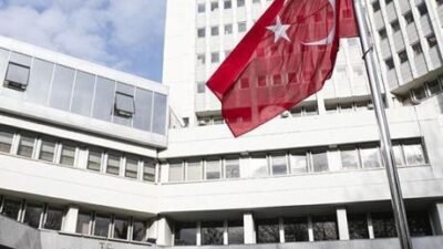 Dışişleri Bakanlığı’ndan yapılan yazılı açıklamada, “Husilerin, Medine-i Münevvere’de Mescid-i Nebevi’ye