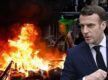 Ülkedeki sarı yeleklilerin dünkü gösterilerinin​​​​​​​ ardından, sosyal medyada Paris’te bugün