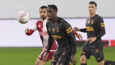 Kaynak Cnnturk.com Paylaş Pendikspor ile Galatasaray, 6 gollü müsabakadan beraberlikle