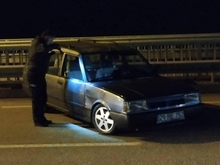 Hasbi Dede’nin cezasına onama! Görele’de yeniden belediye başkanı seçilecek Kaynak DHA Görele Belediye Başkanı Hasbi Dede’nin, lise öğrencisi Tuana