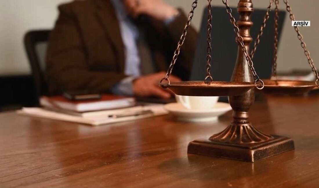 Kaynak CNN TÜRK 25 yaşındaki Ceren Ünal, beş yıl önce