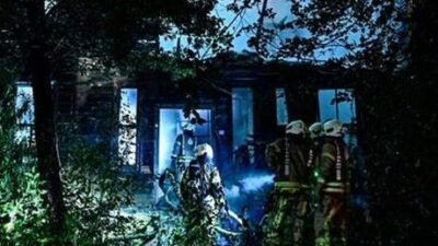 Merdivenköy Mahallesi Çavuş Kuşu Sokak’taki 3 katlı ahşap köşkte henüz