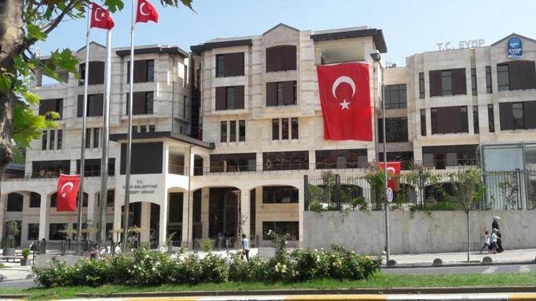 Kaynak Cnnturk.com Eyüpsultan Belediye Başkanı Mithat Bülent Özmen kimdir, neden
