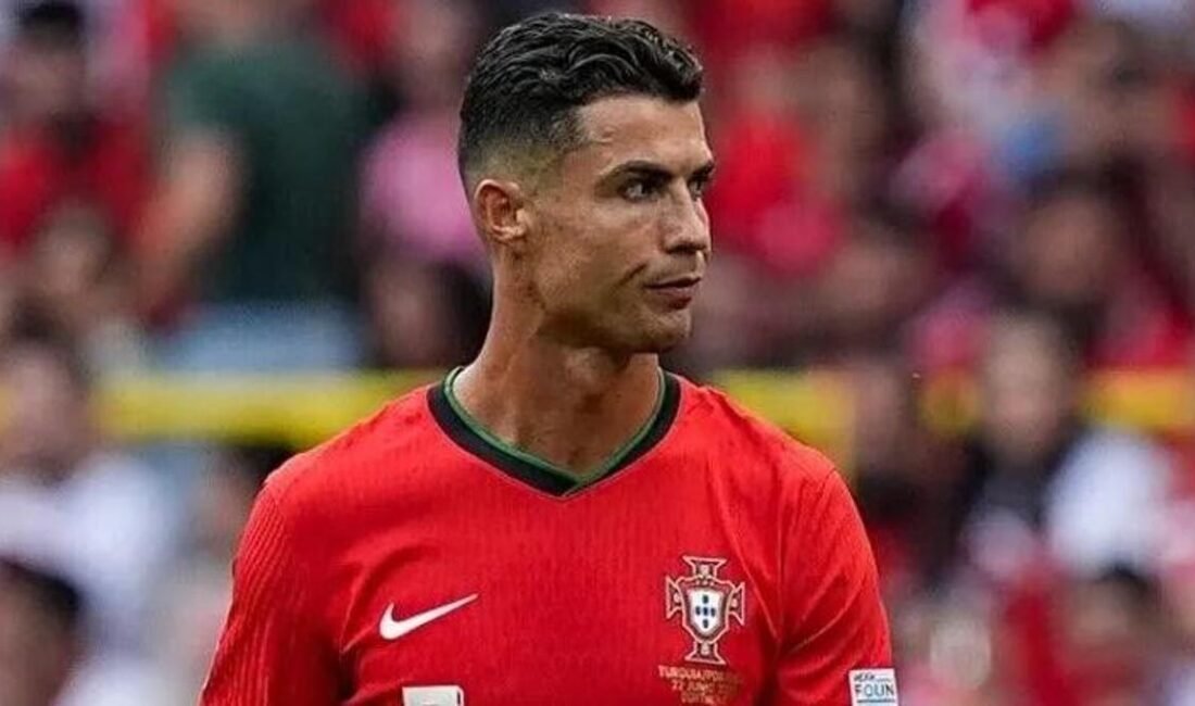 Portekizli futbolcu Cristiano Ronaldo, milli takımı bırakmadığını açıkladı. Haberlerimizi Google’da