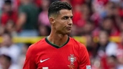 Portekizli futbolcu Cristiano Ronaldo, milli takımı bırakmadığını açıkladı. Haberlerimizi Google’da