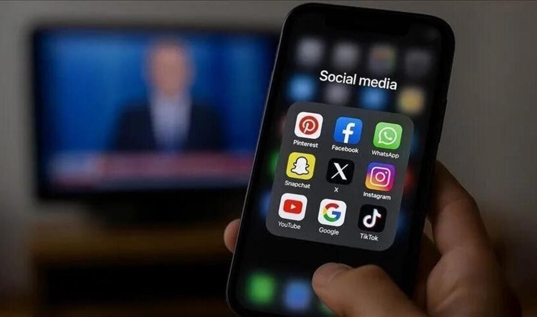 SANAL MEDYA YASAĞI NE ZAMAN GELECEK? Sanal medya yasağında yaş sınırı kaç olacak? 15 yaş altı sanal medya düzenlemesi Resmi Gazete Kaynak Cnnturk.com Sanal medya yasağı, Resmi Gazete’nin 10 Ekim 2026