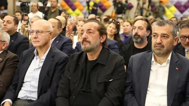 Şef Mehmet Yalçınkaya: Gaziantep, baklava ve katmerin dışına çıktı GastroAntep Gastronomi Festivali’ne katılan Şef Mehmet Yalçınkaya, Gaziantep mutfağının artık