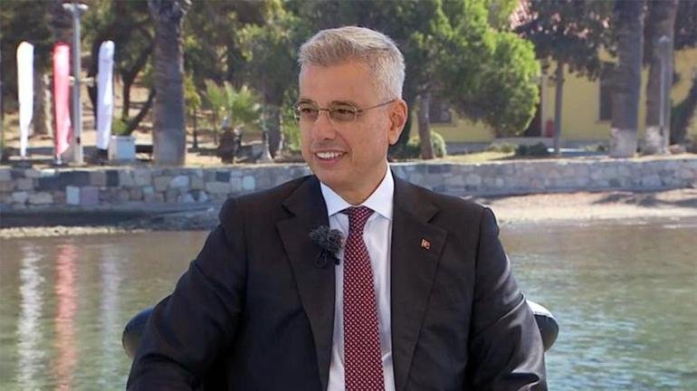 Son dakika haberine göre; Sağlık Bakanı Kemal Memişoğlu, sigara ile