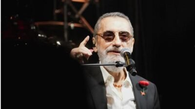 Kaynak Cnnturk.com Türk Halk Müziği’nin sevilen isimlerinden Soner Olgun, 67
