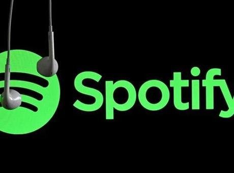 Spotify, 50 milyondan fazla yapay zeka şarkısını önerilenler listesinden çıkardı Spotify’dan yapılan yazılı açıklamada, yapay zeka çağında sanatçıları ve dinleyicileri