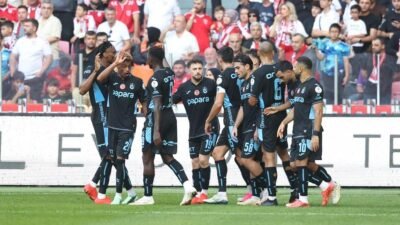 Trabzonspor, Samsun’da rekorlarla kazandı Haberlerimizi Google’da Takip Edin Gelişmelerden anında