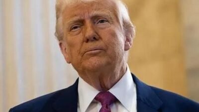 Trump, Ohio’da düzenleyeceği mitinge giderken Beyaz Saray çıkışında basın mensuplarına