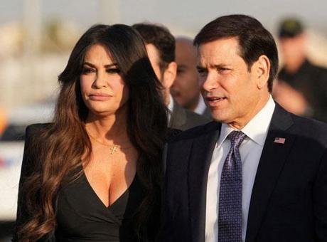 Trump, bir dönem en büyük oğlu Donald Trump Jr. ile